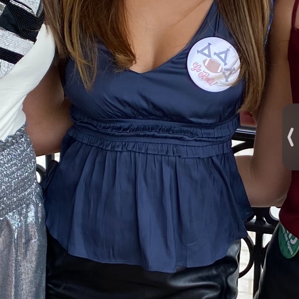 Storia navy blue top! Size S! Worn ONCE